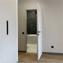 Строгость и лаконичность дверей с алюминиевой кромкой